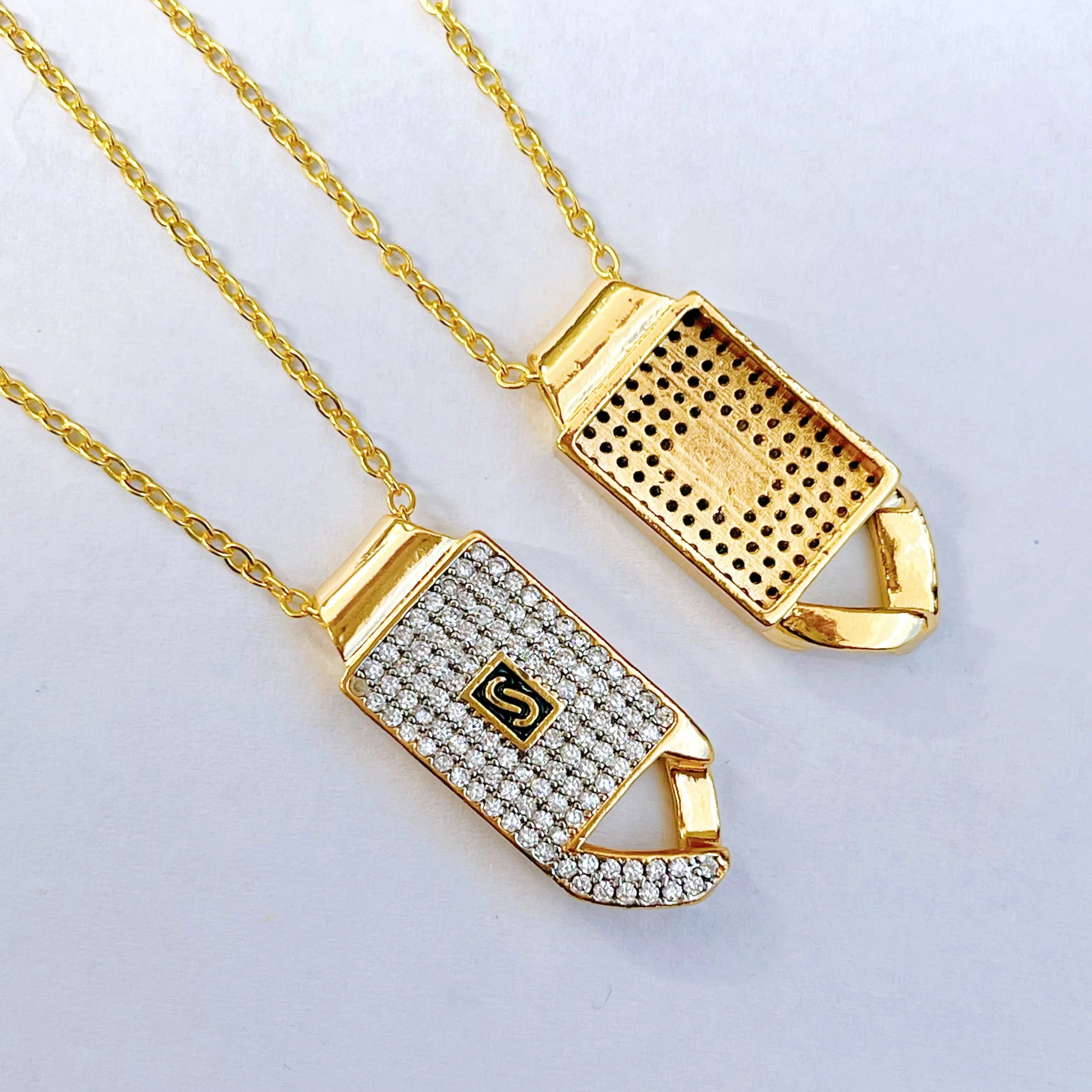 Set Joyería Laminada Oro 14K – Pendientes Mónaco Elegantes + Anillo Ajustable